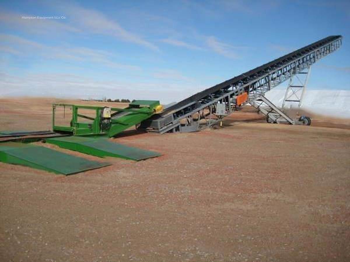 2025 EARTHWORM CONVEYORS 36X110