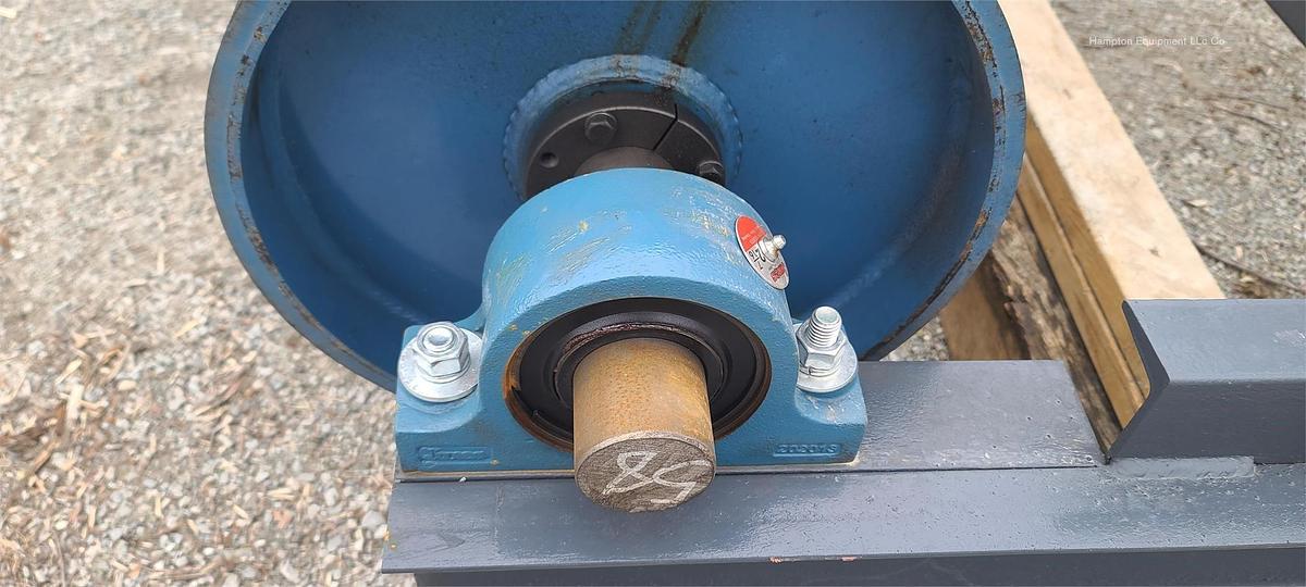 2025 EARTHWORM CONVEYORS 30X20