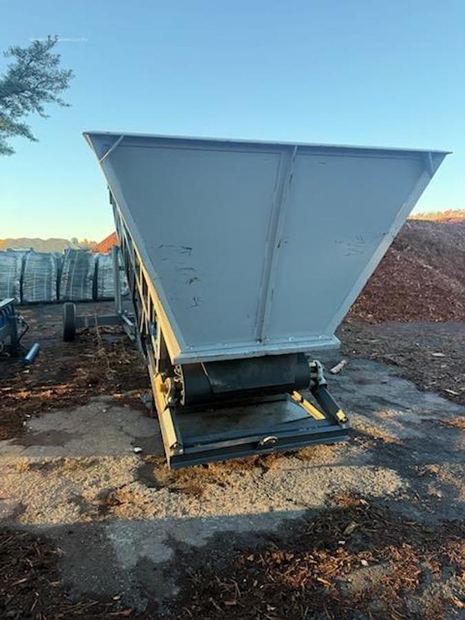 Used 2025 EARTHWORM CONVEYORS 48X30