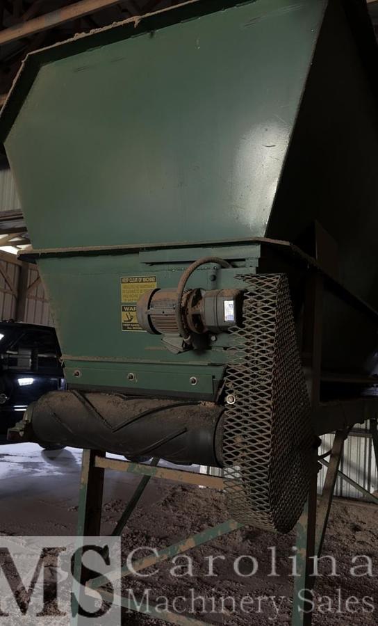 Used Real Tuff Shaving Baler with Bin