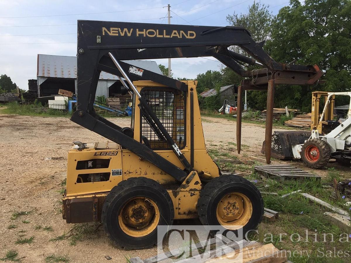 Used New Holland Skid Steer L553