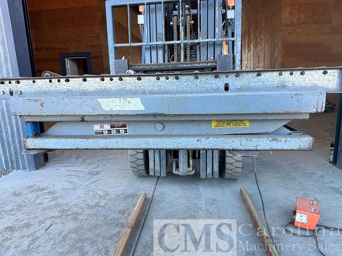 Used Unknown 2000 lb Scissor Lift