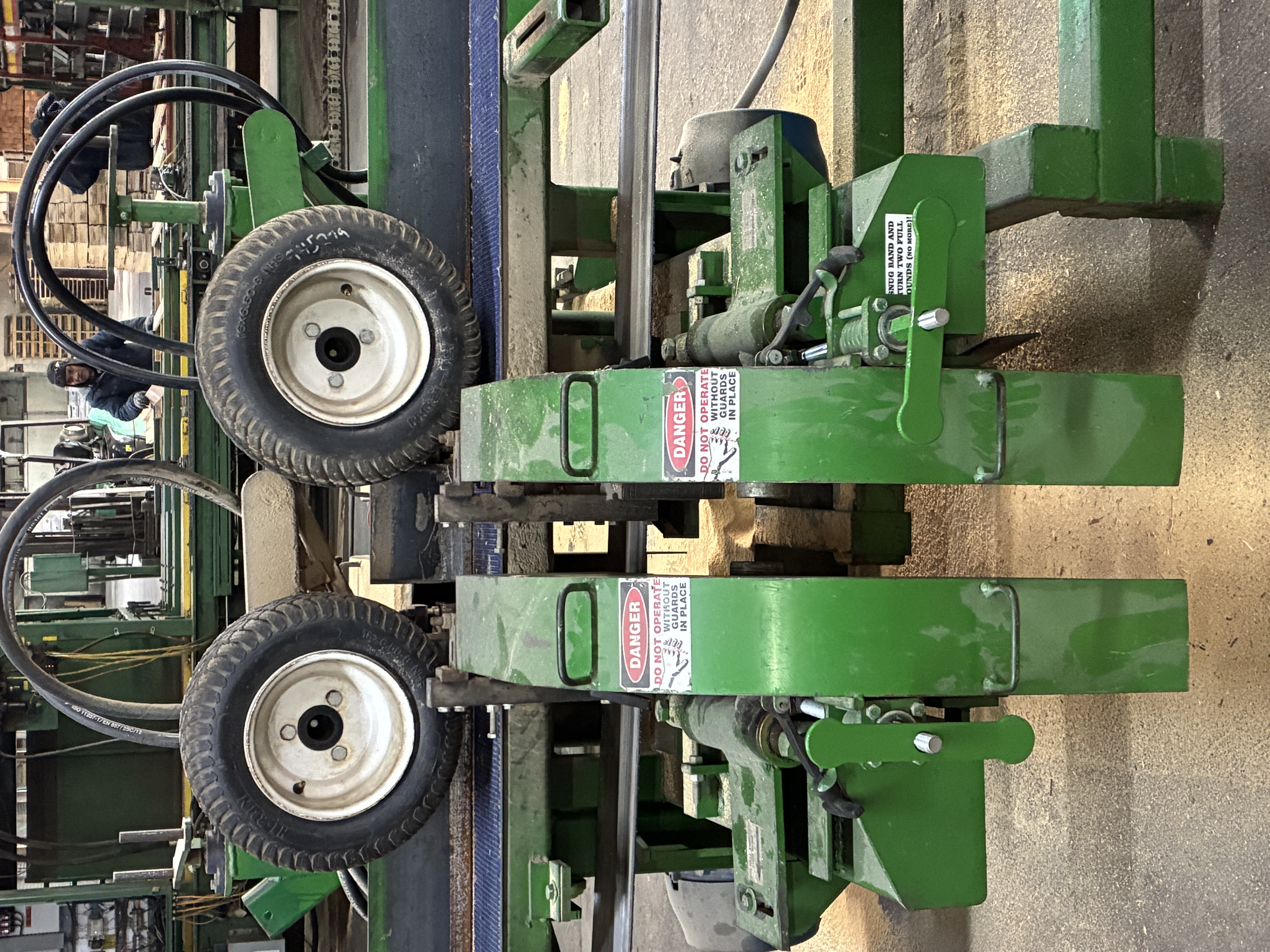 Used Morgan  4-Head Resaw with Run Around System