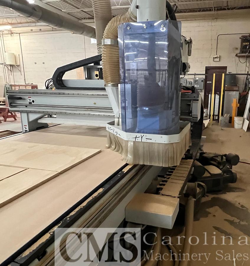 Used 2015 Weeke Vantech 512 CNC Router with Offloading