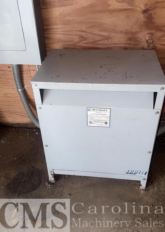 Used Real Tuff Shaving Baler with Bin
