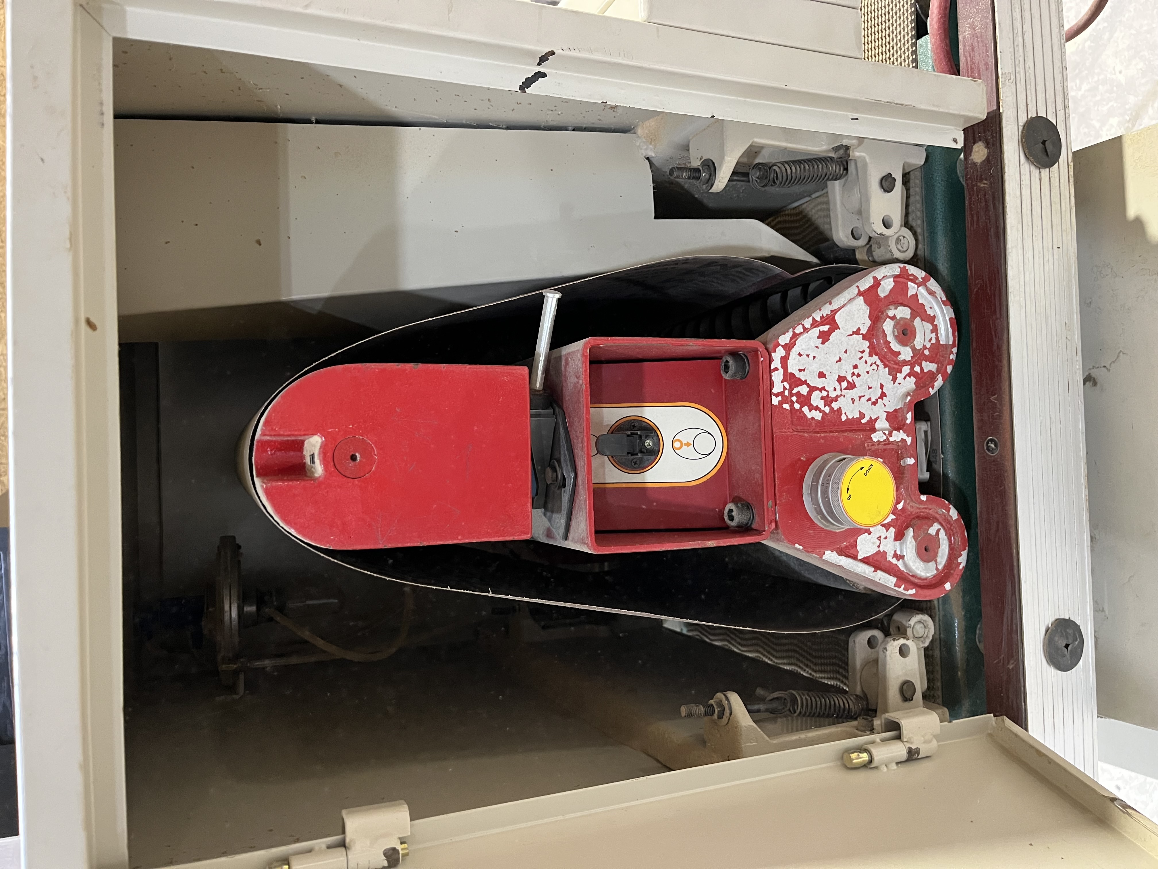 Used 2004 Grizzly  G9983 15" Wide Belt Sander