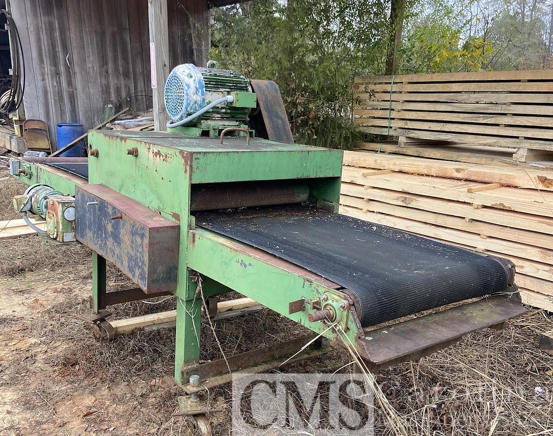 Used 2005 Wood-Mizer LT300 Sawmill with Edger