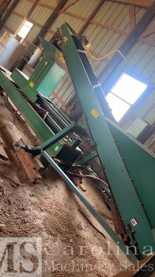 Used Real Tuff Shaving Baler with Bin