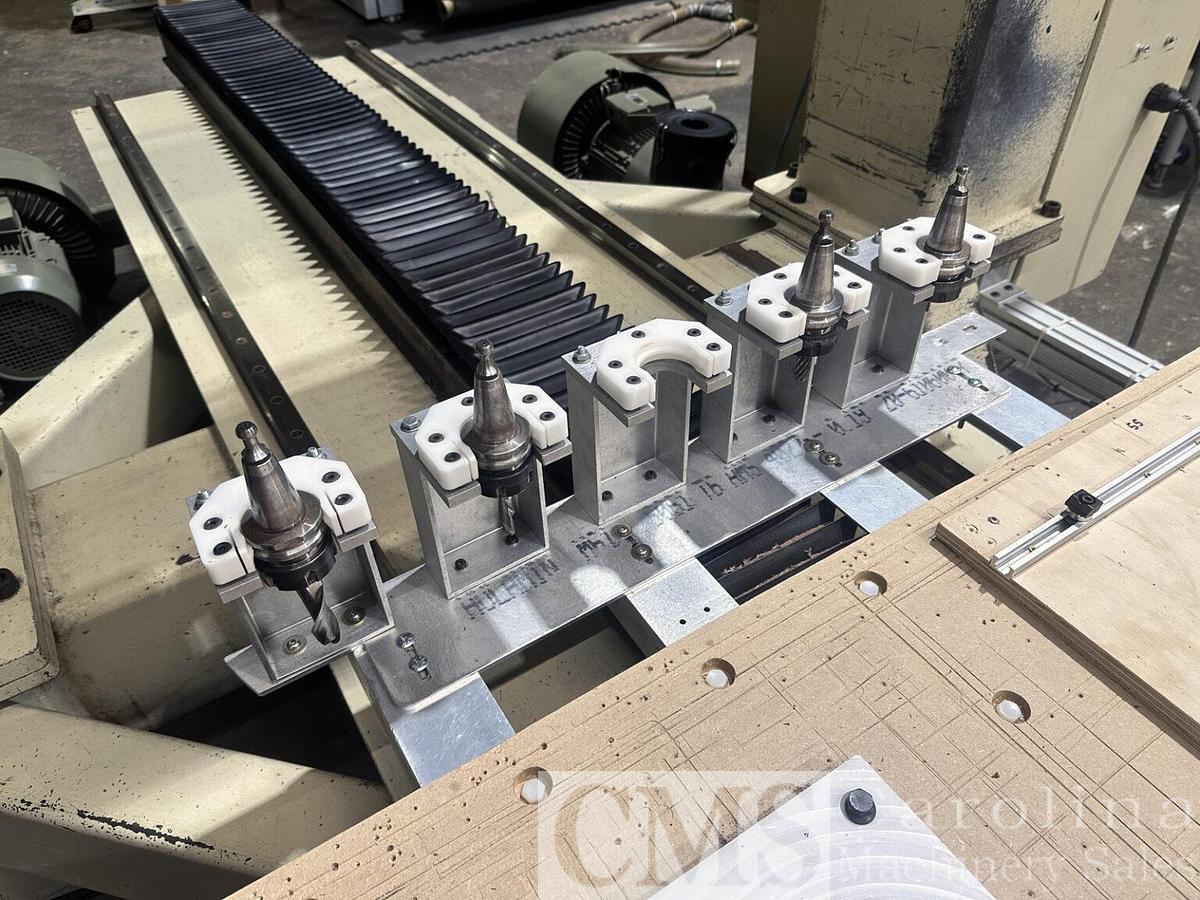 Used Motionmaster QE1F 6.6/12 24 130 NC CB 5-Axis CNC Router