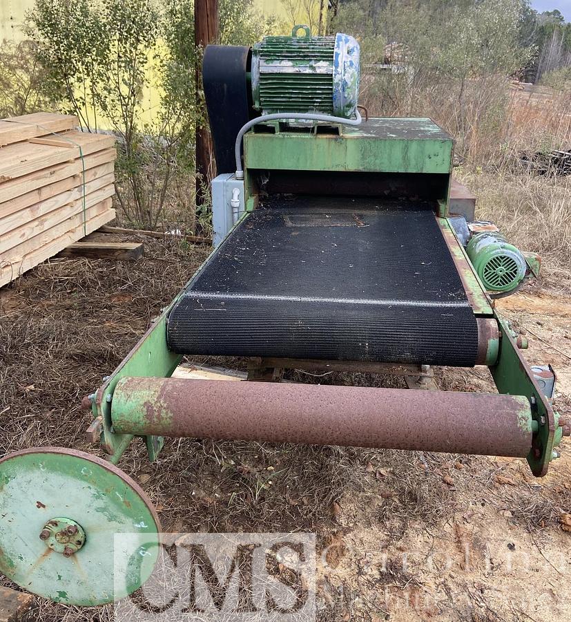 Used 2005 Wood-Mizer LT300 Sawmill with Edger