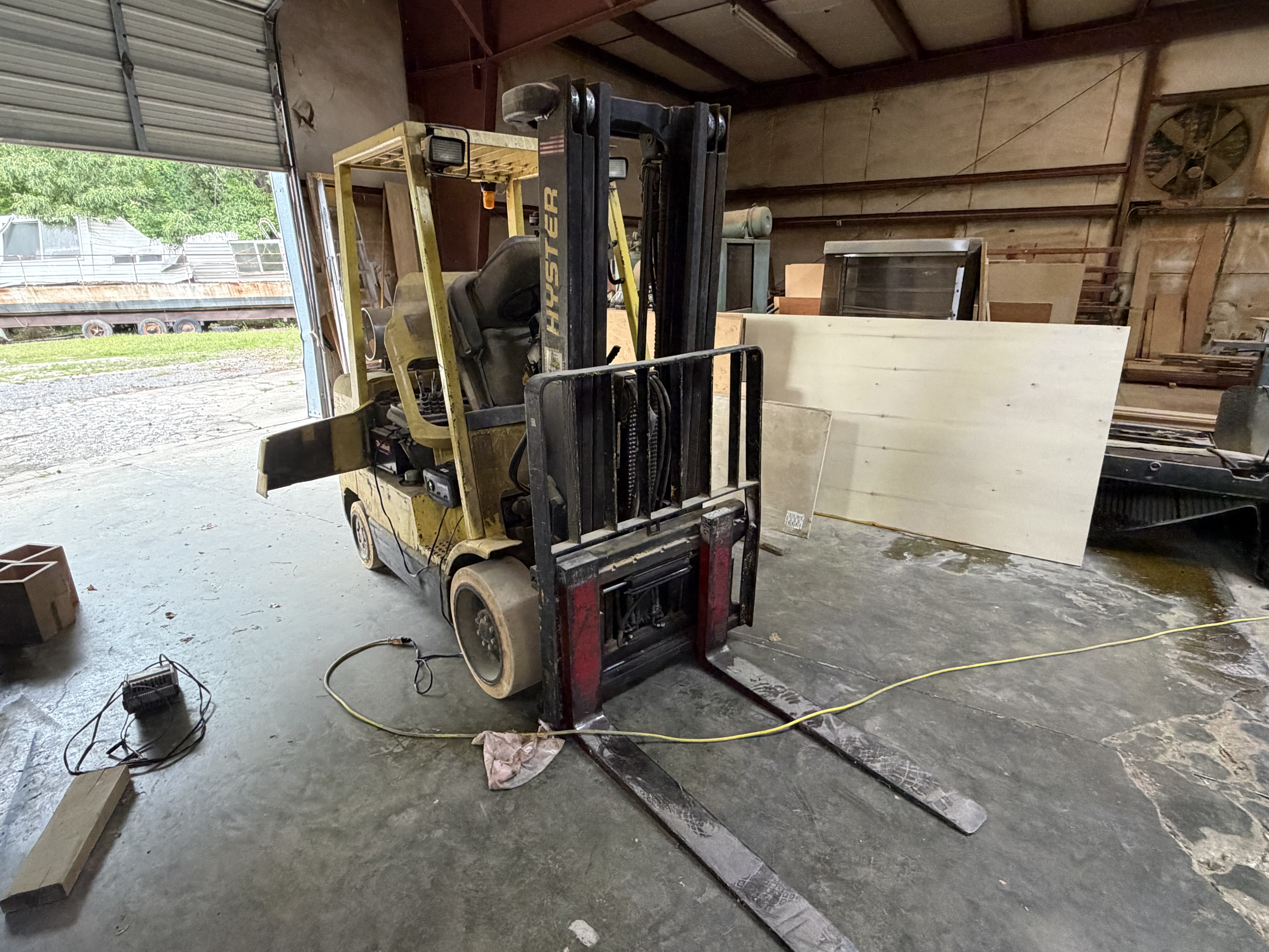 Used Hyster S60XM 6,000 Lbs Forklift