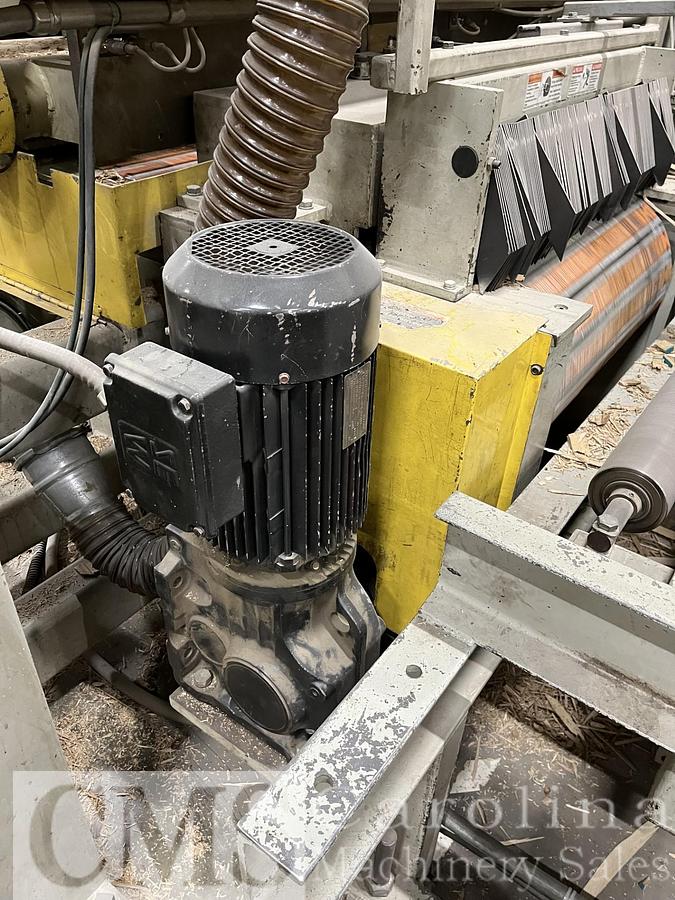 Used 2004 Progressive Systems Optimizing Rip Saw with ValueRip Infeed/Outfeed