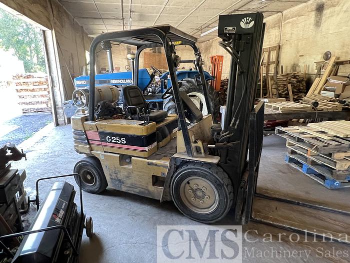 Used Baker Pallet Mill Resaws, Dedusters, Notcher, Chop Line, Forklifts