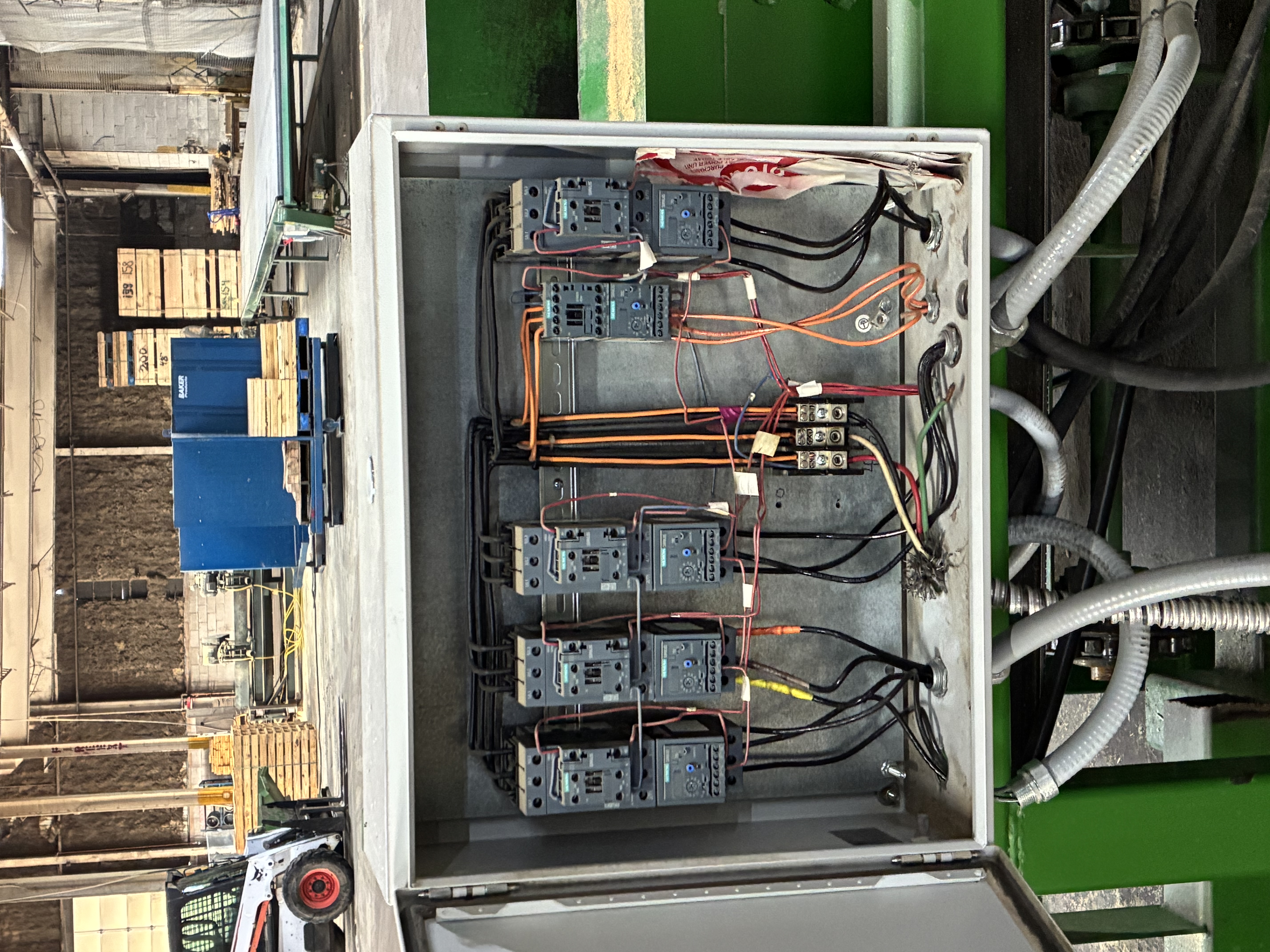 Used Morgan  4-Head Resaw with Run Around System