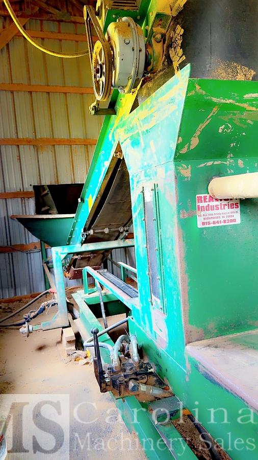 Used Real Tuff Shaving Baler with Bin