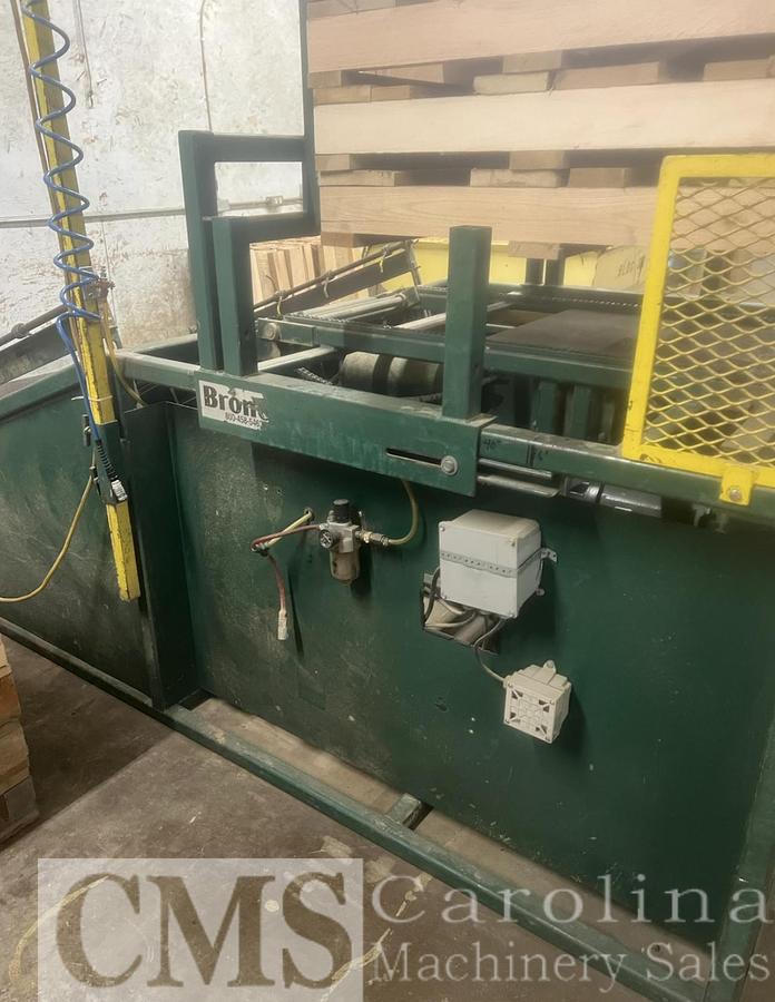 Used Bronco Pallet Nailer with Stacker