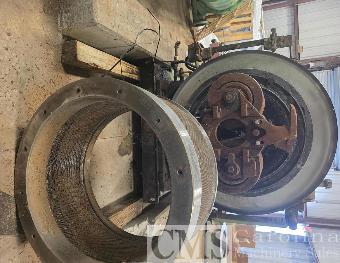 Used CPM Series 7900 Pellet Mill with Cooler