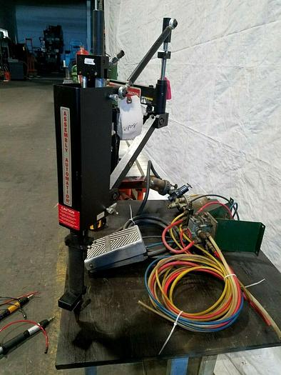 Used Assembly Automation Automatic Screwing Fastening Device with Ergonomic Arm