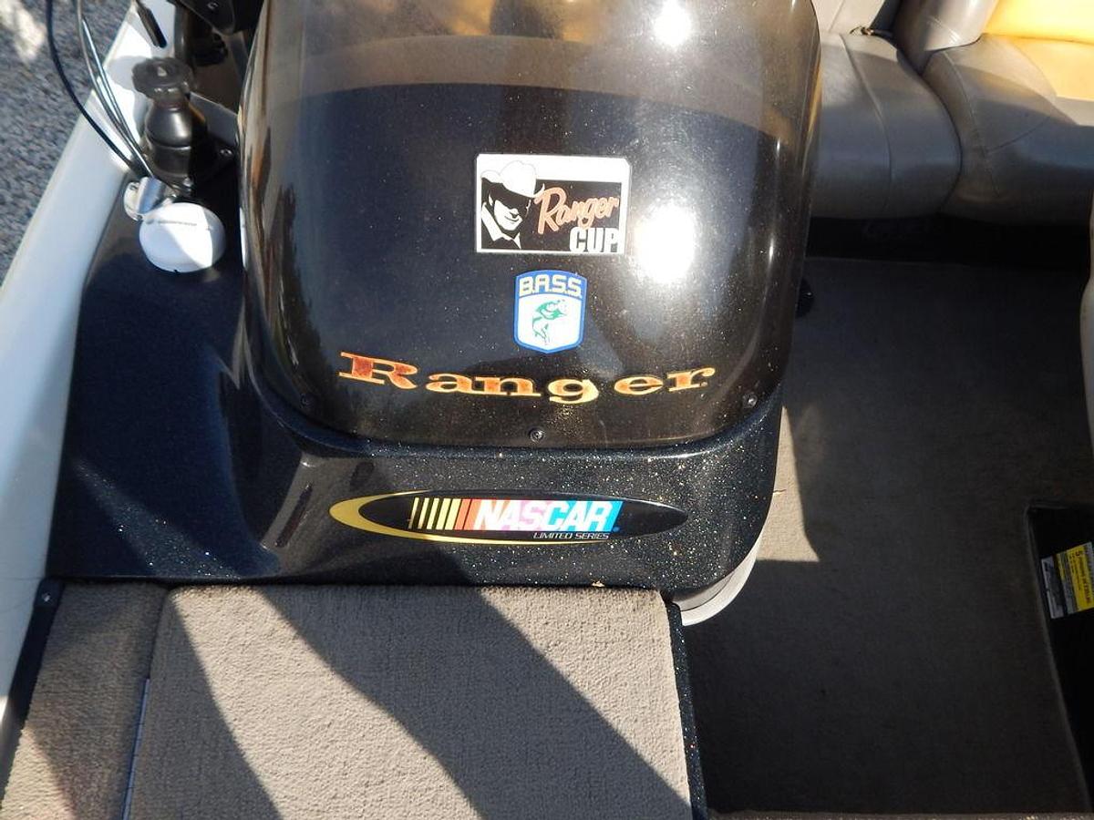 Used 2003 Ranger 521 DVX