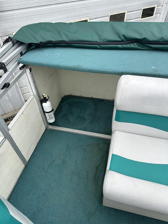 Used 1997 Crest 22 Crest II DLX