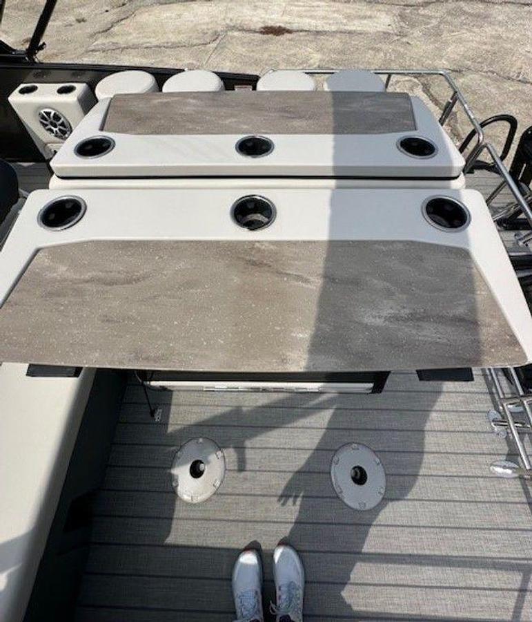 2025 Sylvan X3 DLZ Bar