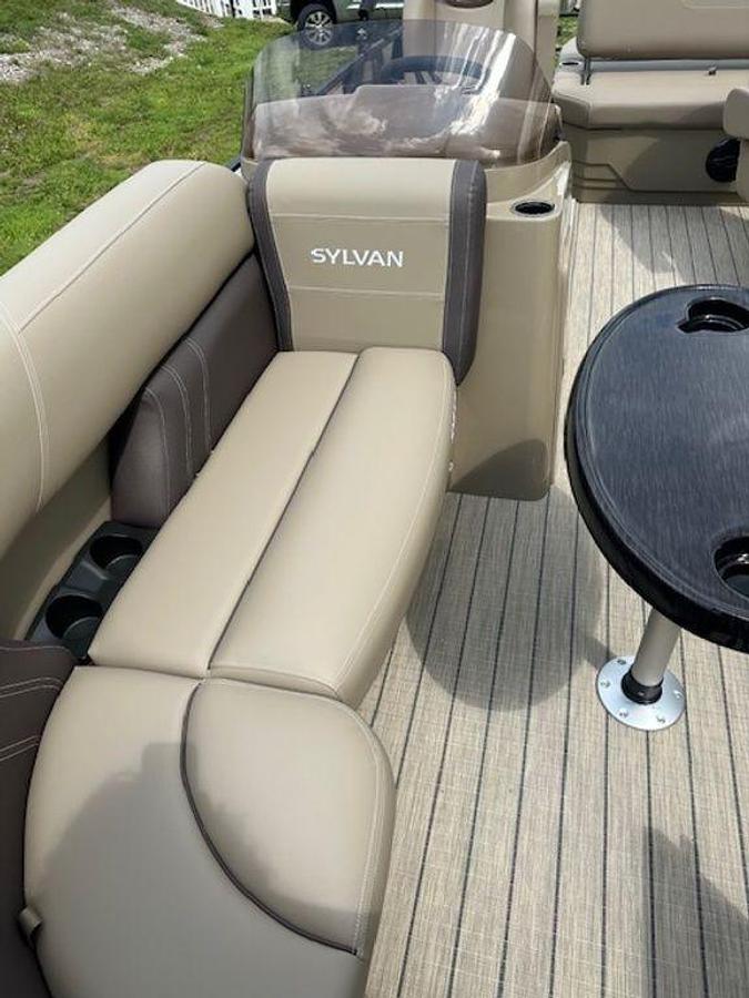 2025 Sylvan 822 CLZ DH