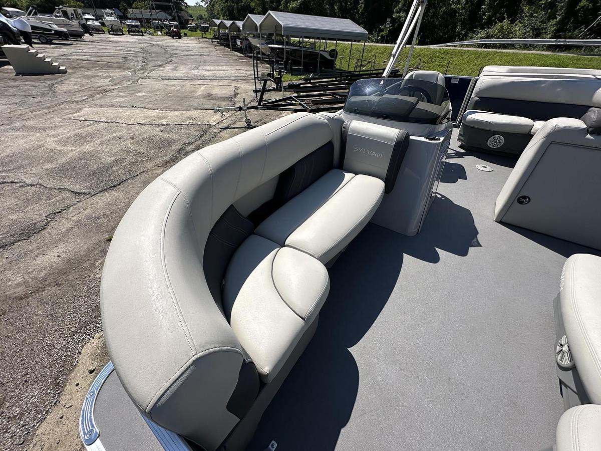 Used 2020 Sylvan 820 Cruise