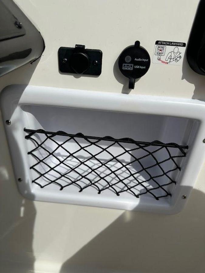 2025 Bayliner VR5 Bowrider
