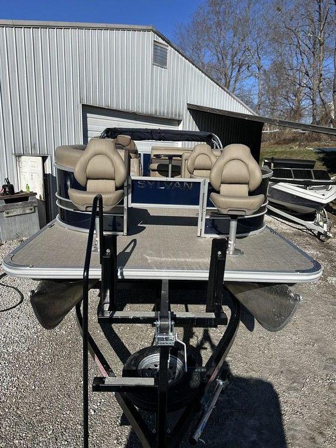 2025 SYLVAN MIRAGE 8522 CRS DS