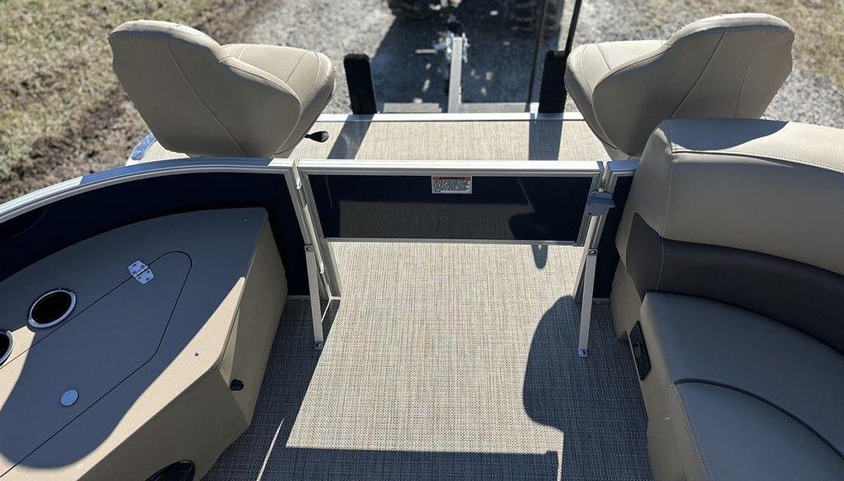 2025 SYLVAN MIRAGE 8522 CRS DS