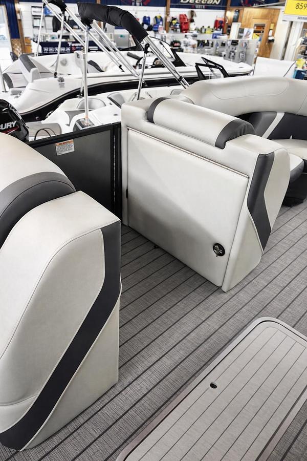 2025 Sylvan X3 DLZ Bar