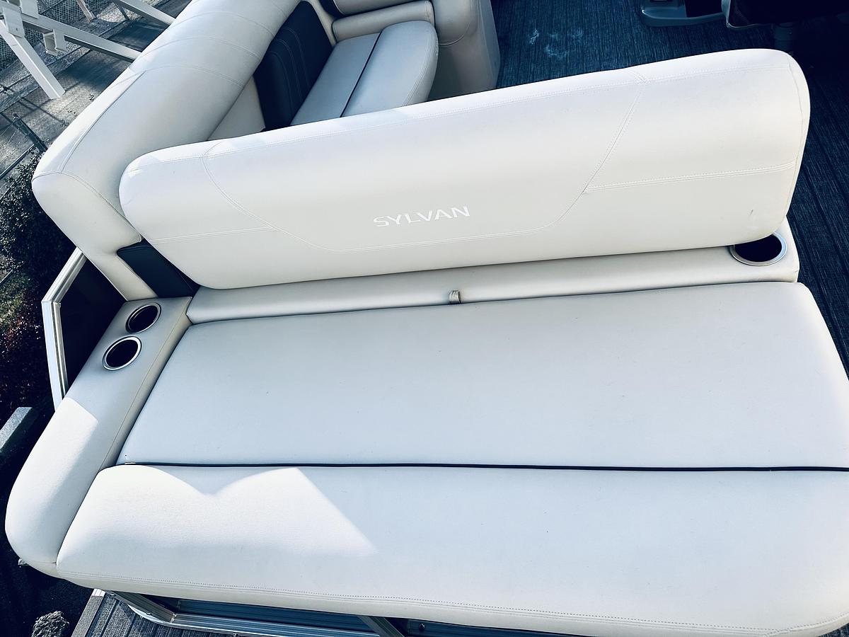Used 2022 Sylvan 8522 CLZ