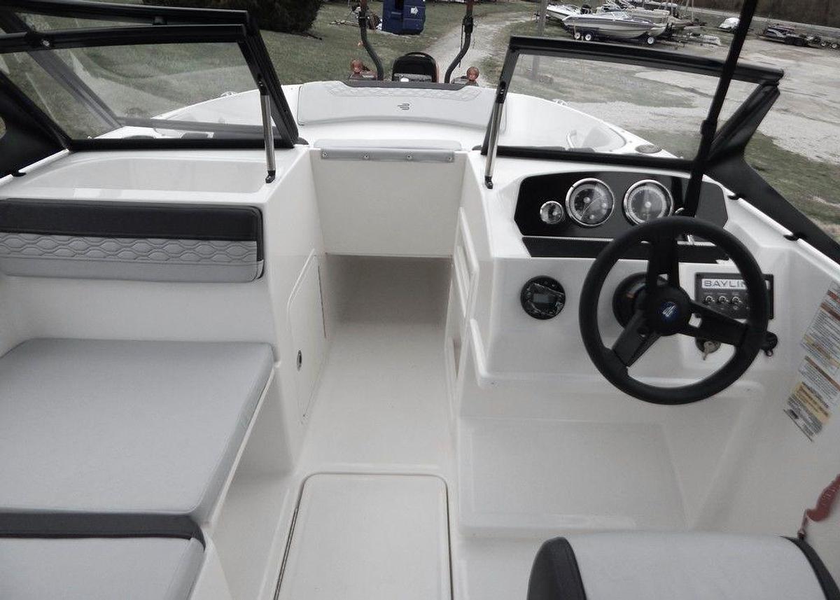 2024 Bayliner M19