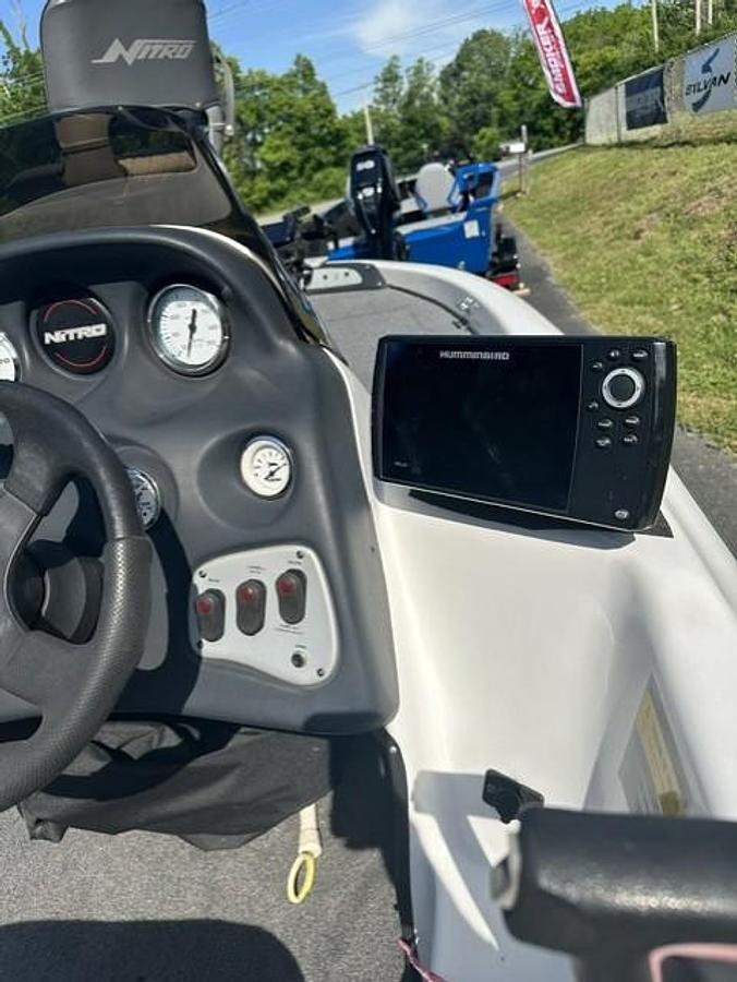Used 2005 NITRO NX882SC