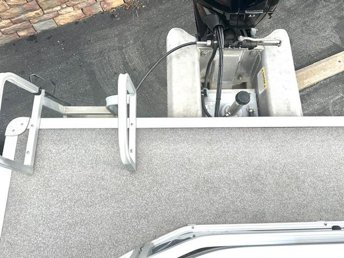 Used 2019 SunTracker Party Barge 18