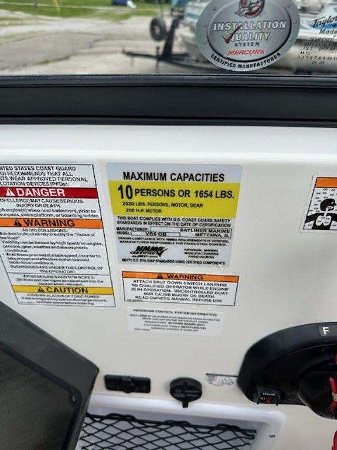 2025 Bayliner VR6 Bowrider - Outboard