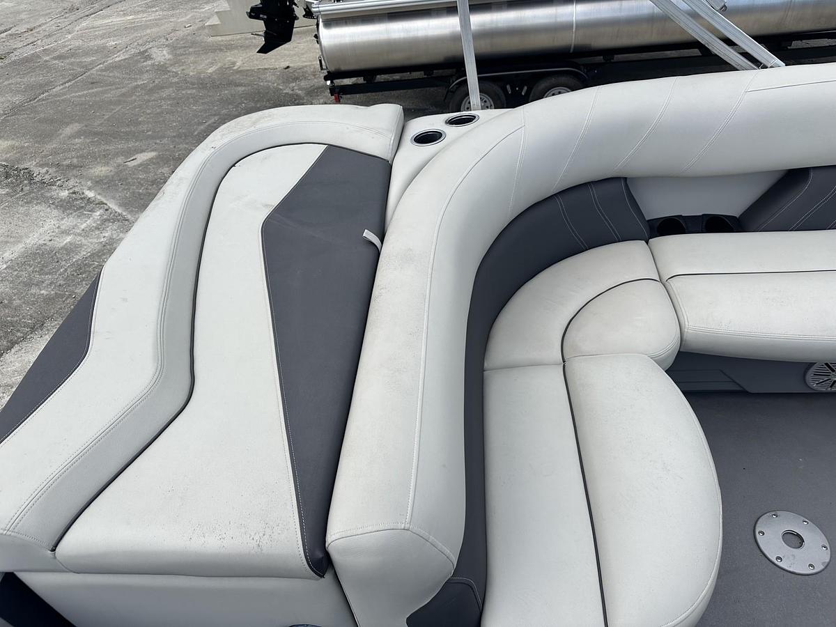 Used 2020 Sylvan 820 Cruise