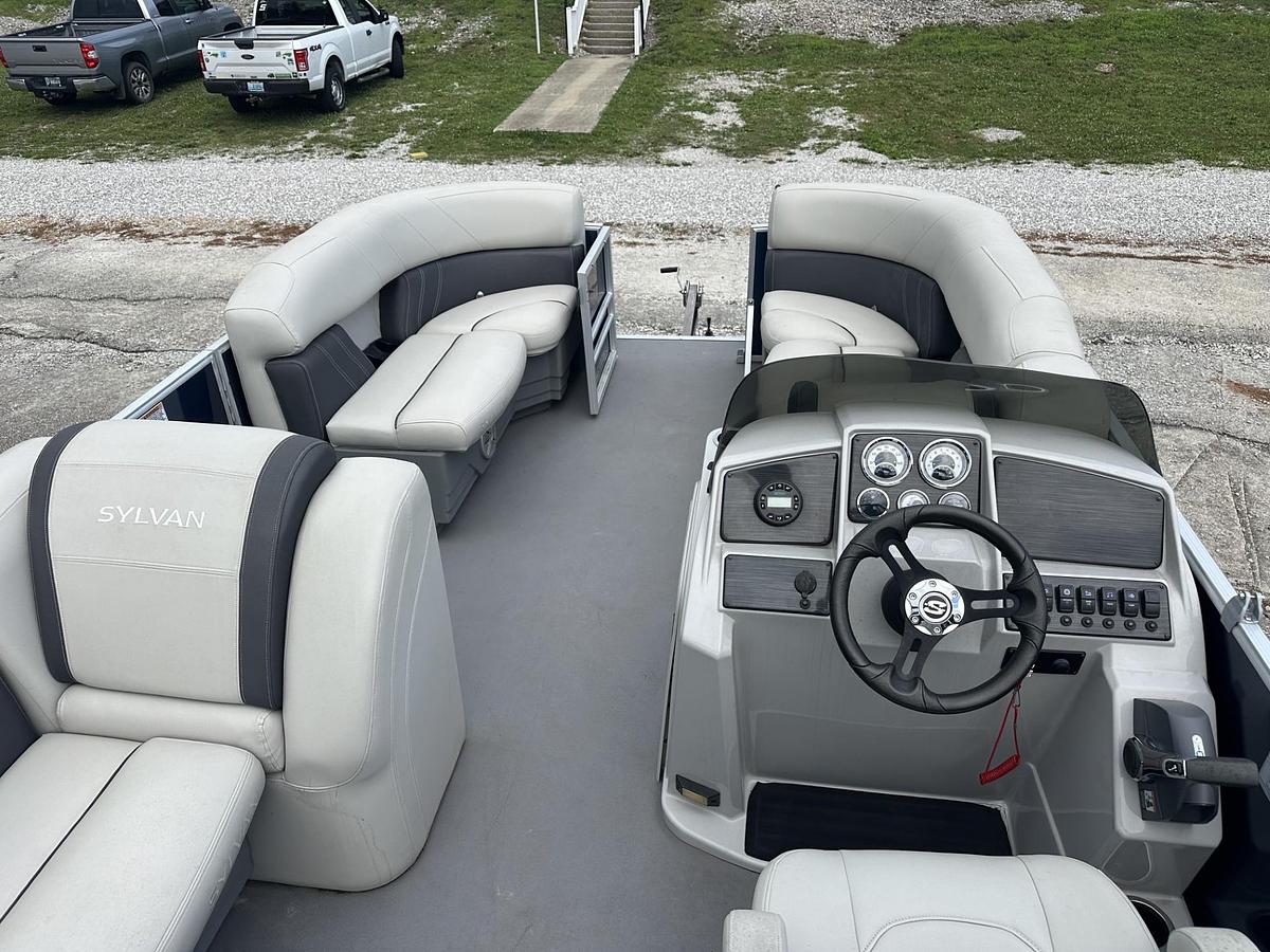 Used 2020 Sylvan 820 Cruise