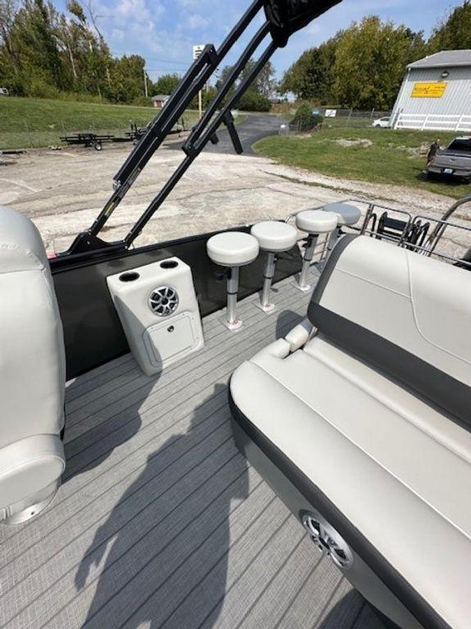 2025 Sylvan X3 DLZ Bar