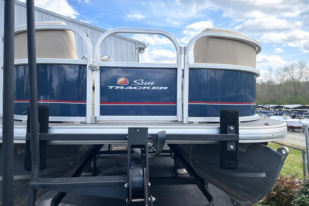 Used 2019 SunTracker Party Barge 18