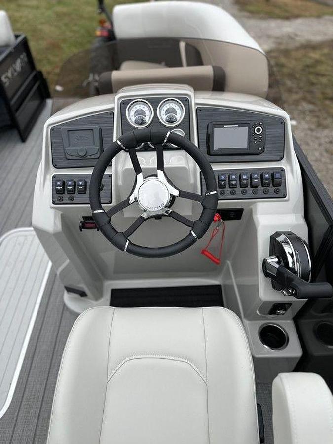 2025 Sylvan X3 DLZ Bar