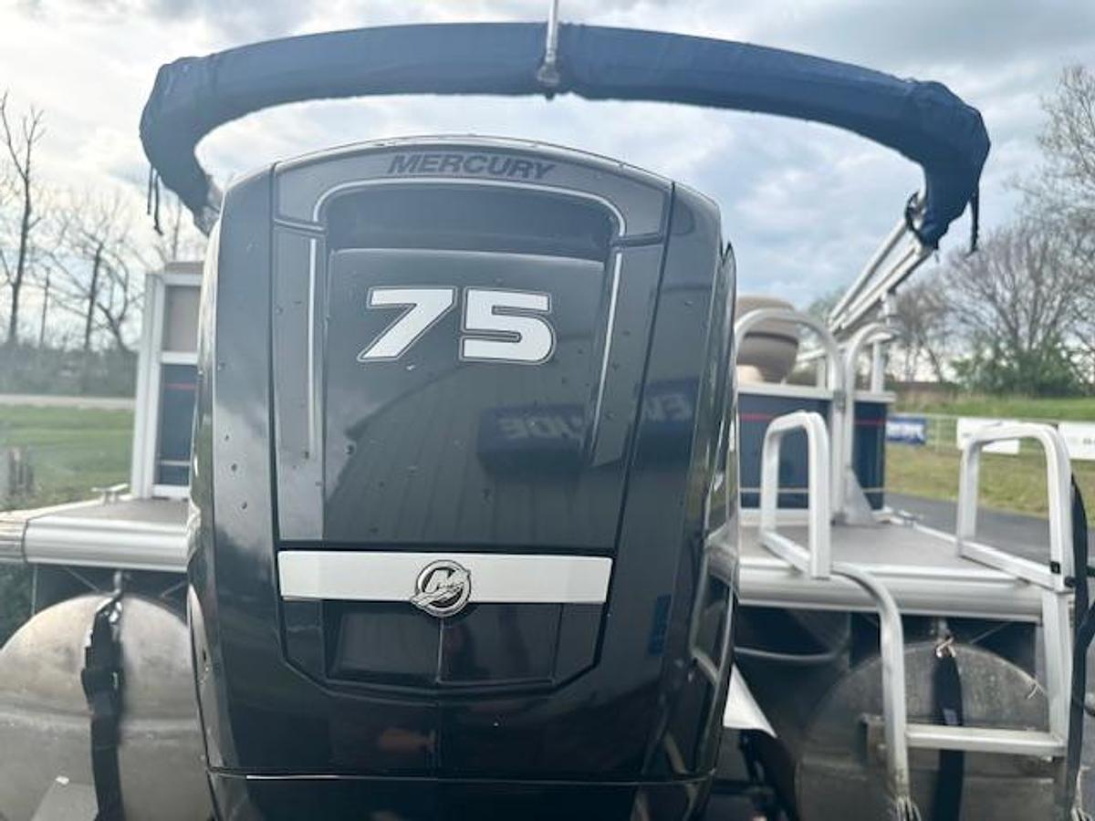 Used 2019 SunTracker Party Barge 18