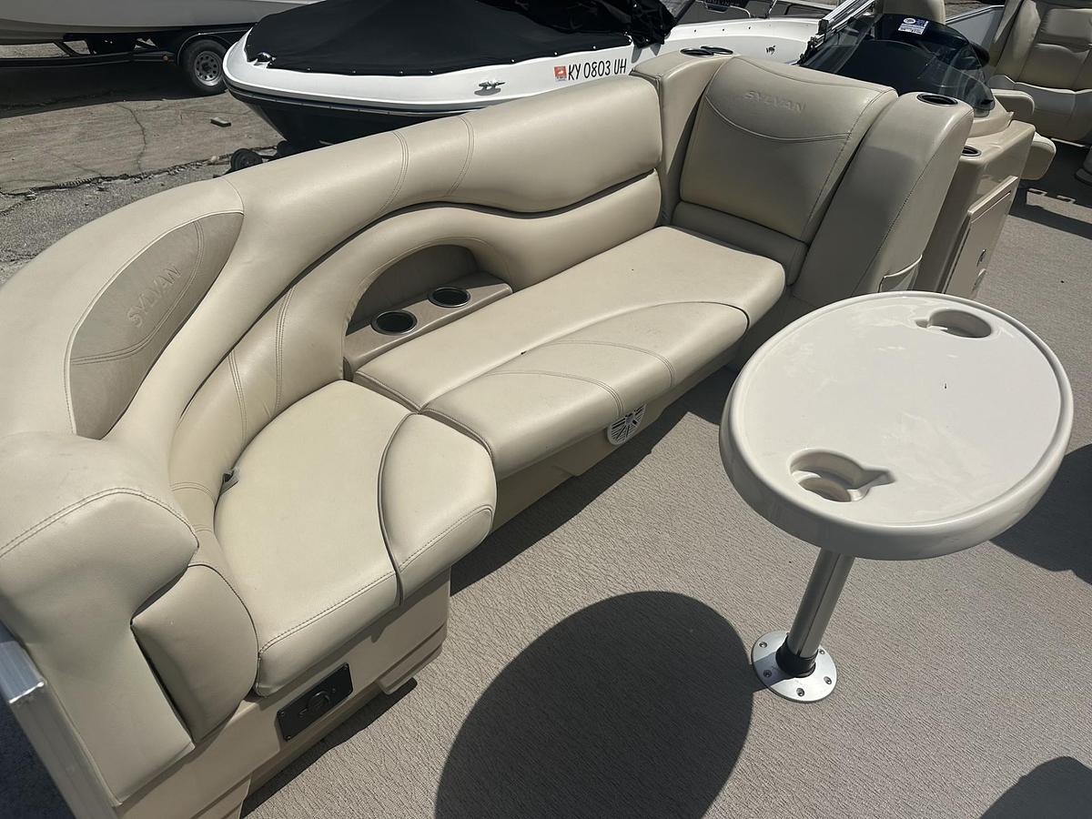 Used 2019 SYLVAN 8522 PARTY FISH