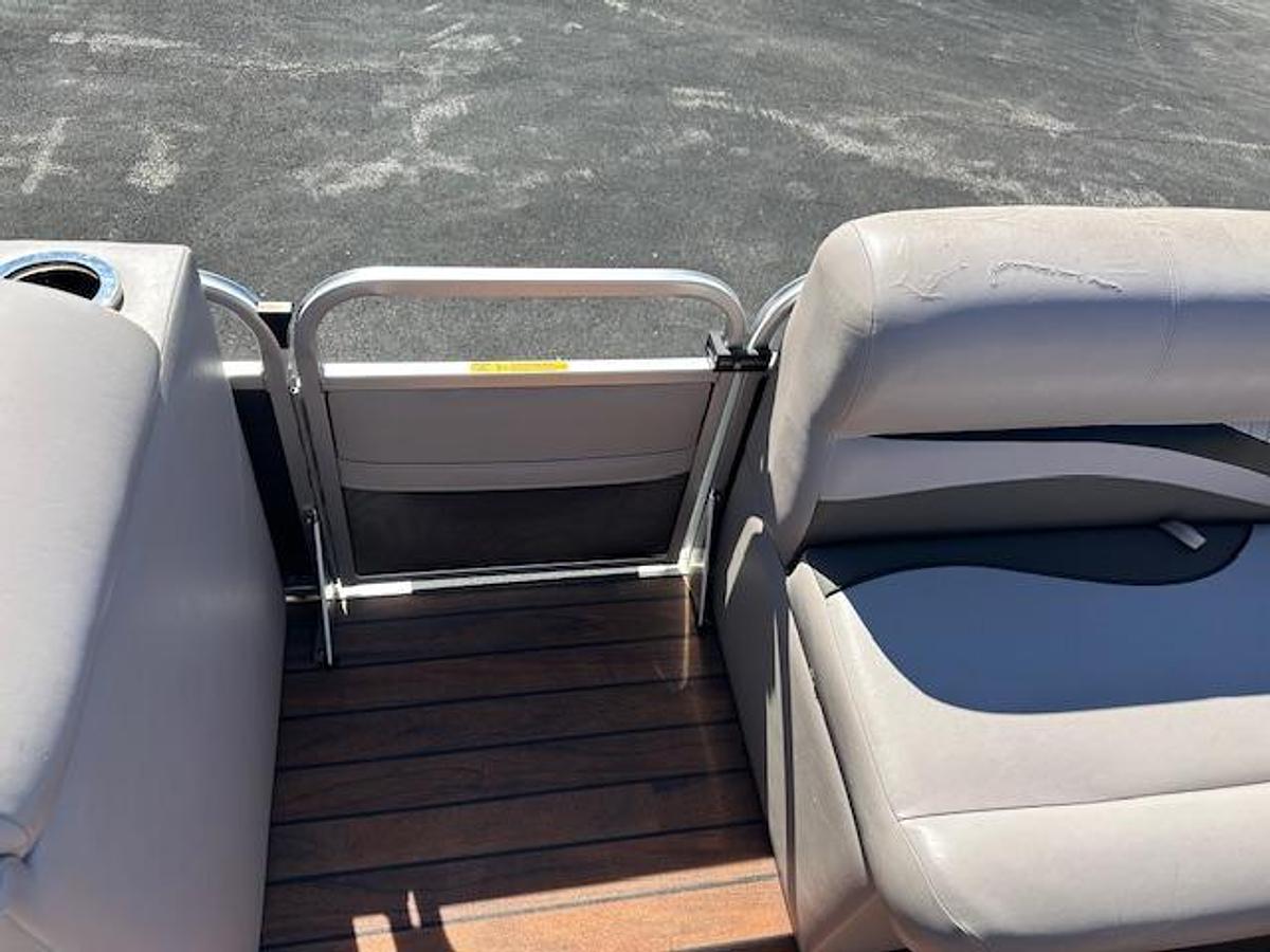 Used 2013 QWEST 820 XRE CR