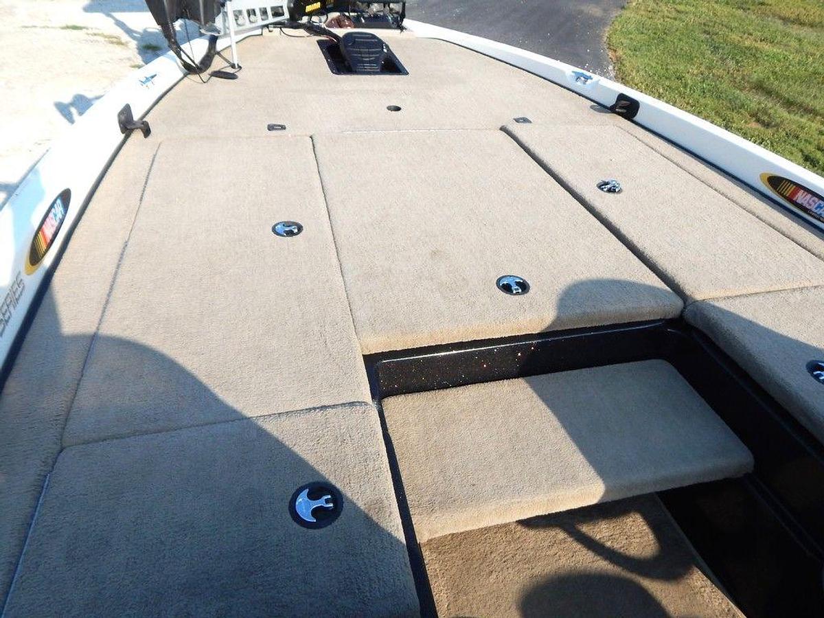 Used 2003 Ranger 521 DVX