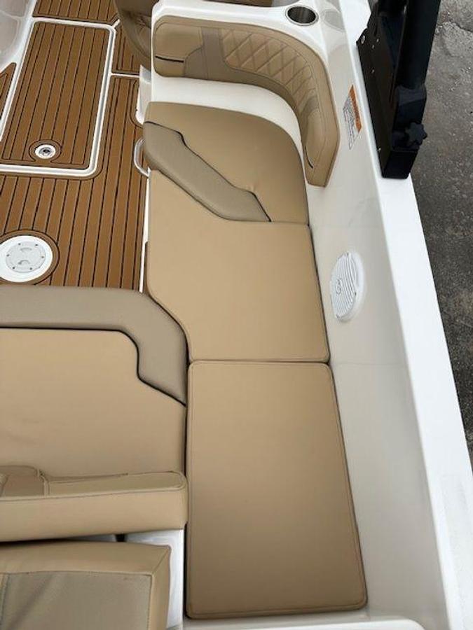 2025 Bayliner VR6 Bowrider - Outboard