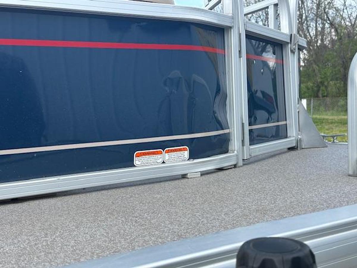 Used 2019 SunTracker Party Barge 18