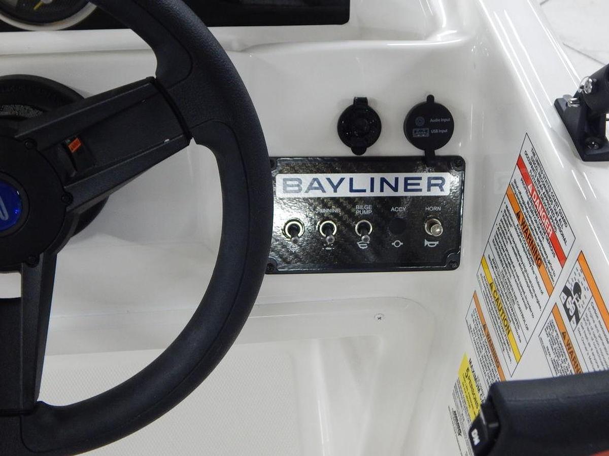 2024 Bayliner Element M15