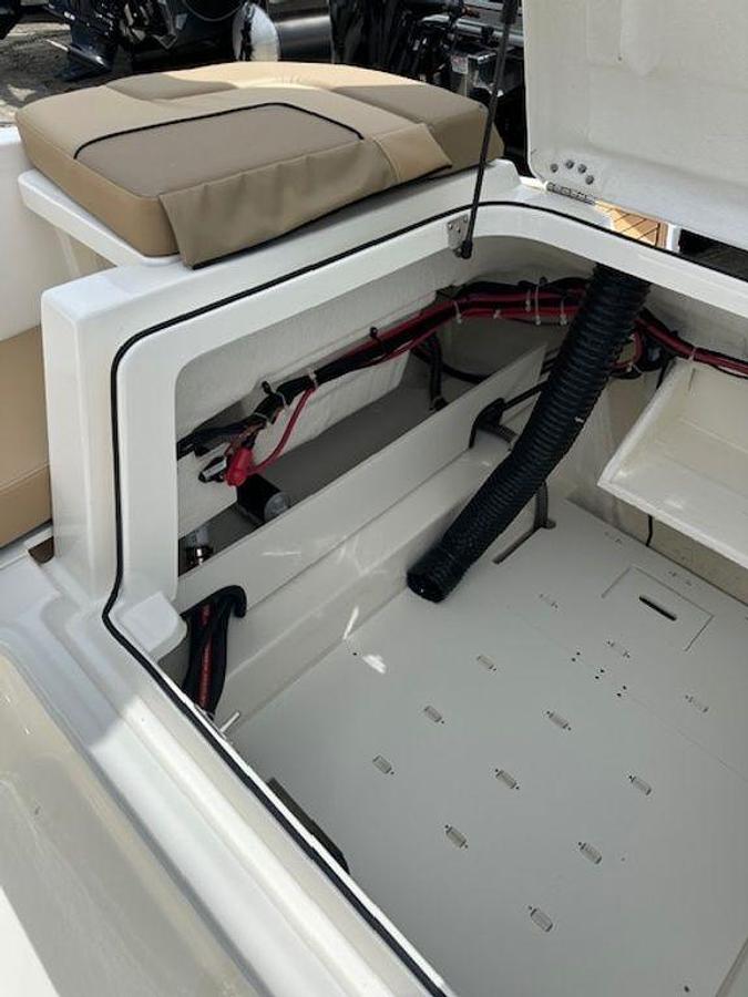 2025 Bayliner VR6 Bowrider - Outboard