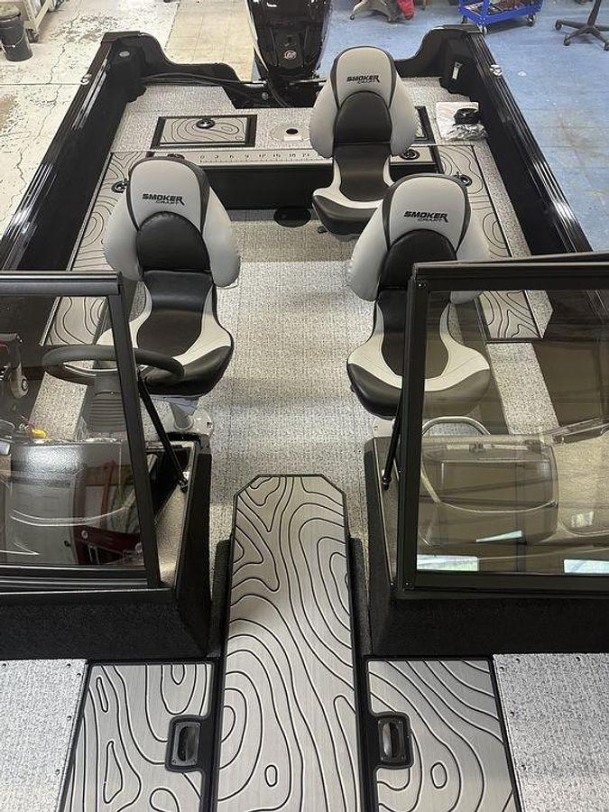 2026 Smoker Craft Excursion 17 DC